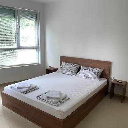 Apartment Апартамент Китен Разполага С Една Спалня,Хол,Баня И Тоалетна,Тераса С Гледка Към Морето.Намира Се На 100М. От Плажа И На 500М.От Автогарата. Kiten (Burgas)