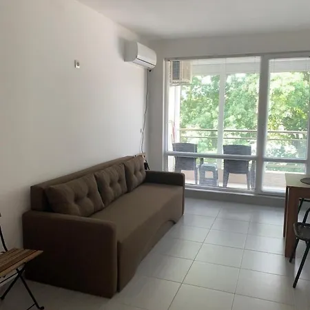 Apartment Апартамент Китен Разполага С Една Спалня,Хол,Баня И Тоалетна,Тераса С Гледка Към Морето.Намира Се На 100М. От Плажа И На 500М.От Автогарата.